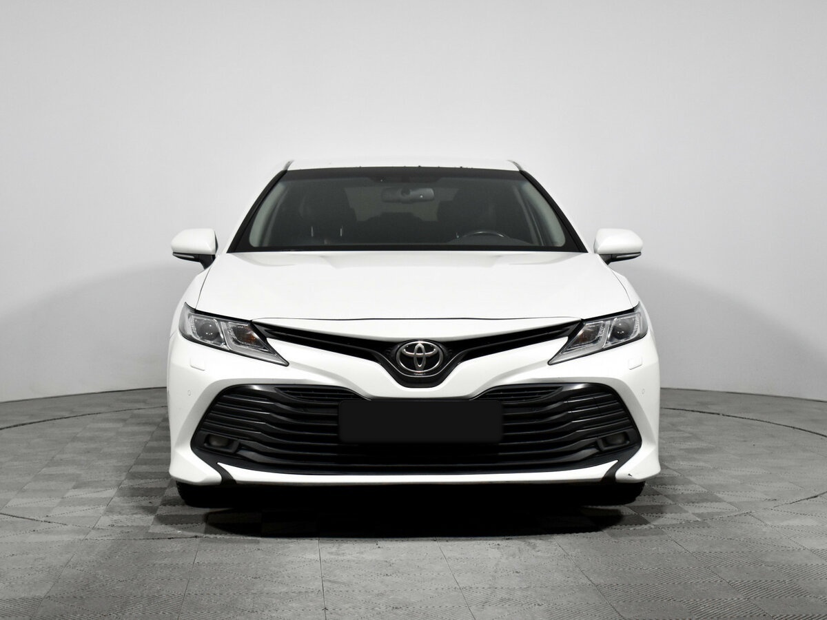 Toyota Camry 2020 года с пробегом. Фото: #1