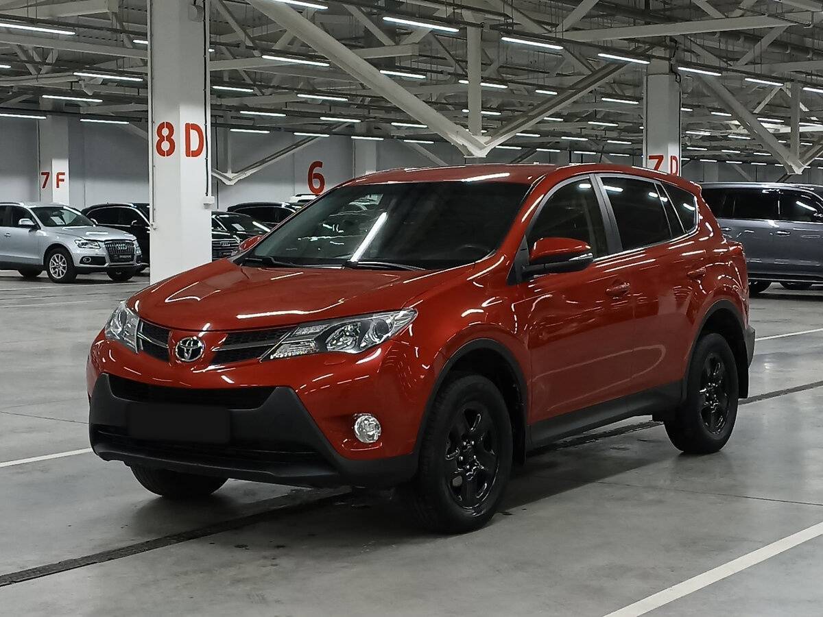 Toyota RAV4 2014 года с пробегом. Посмотреть фото