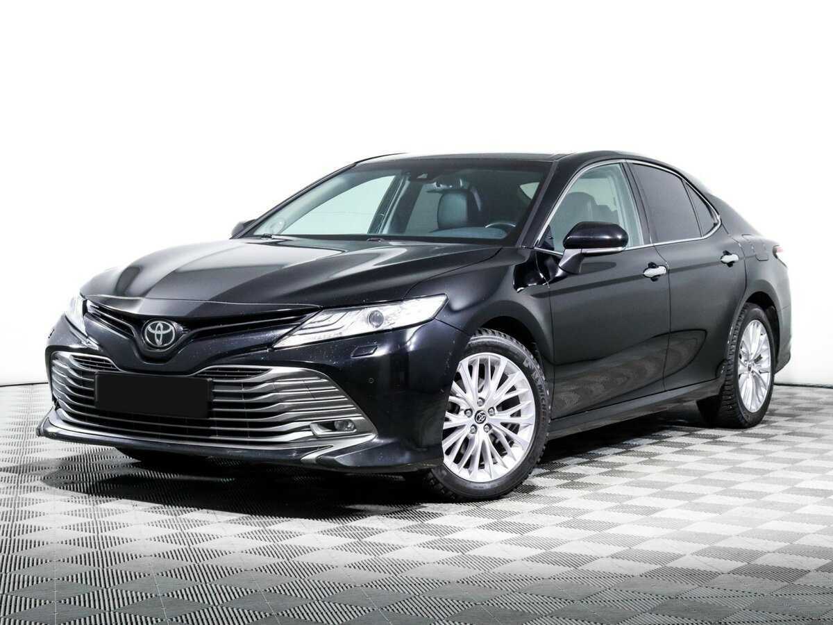 Toyota Camry 2018 года с пробегом. Посмотреть фото