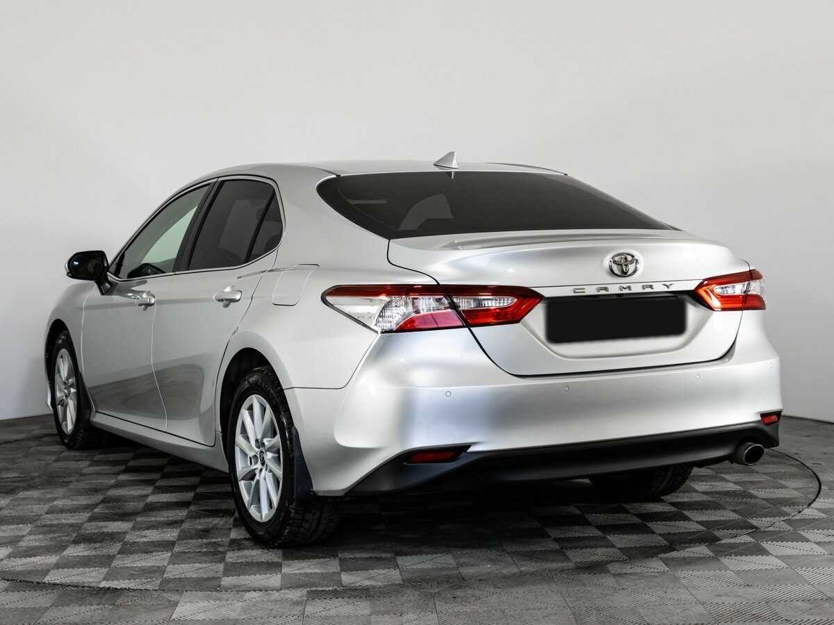 Toyota Camry 2021 года с пробегом. Фото: #5