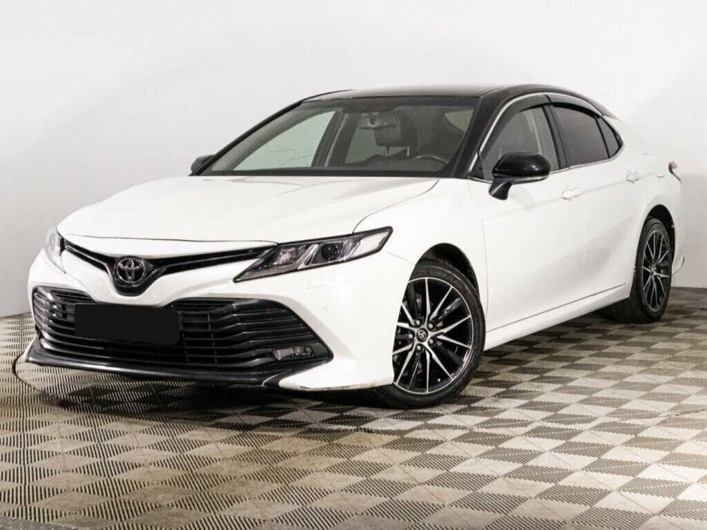 Toyota Camry 2020 года с пробегом. Посмотреть фото