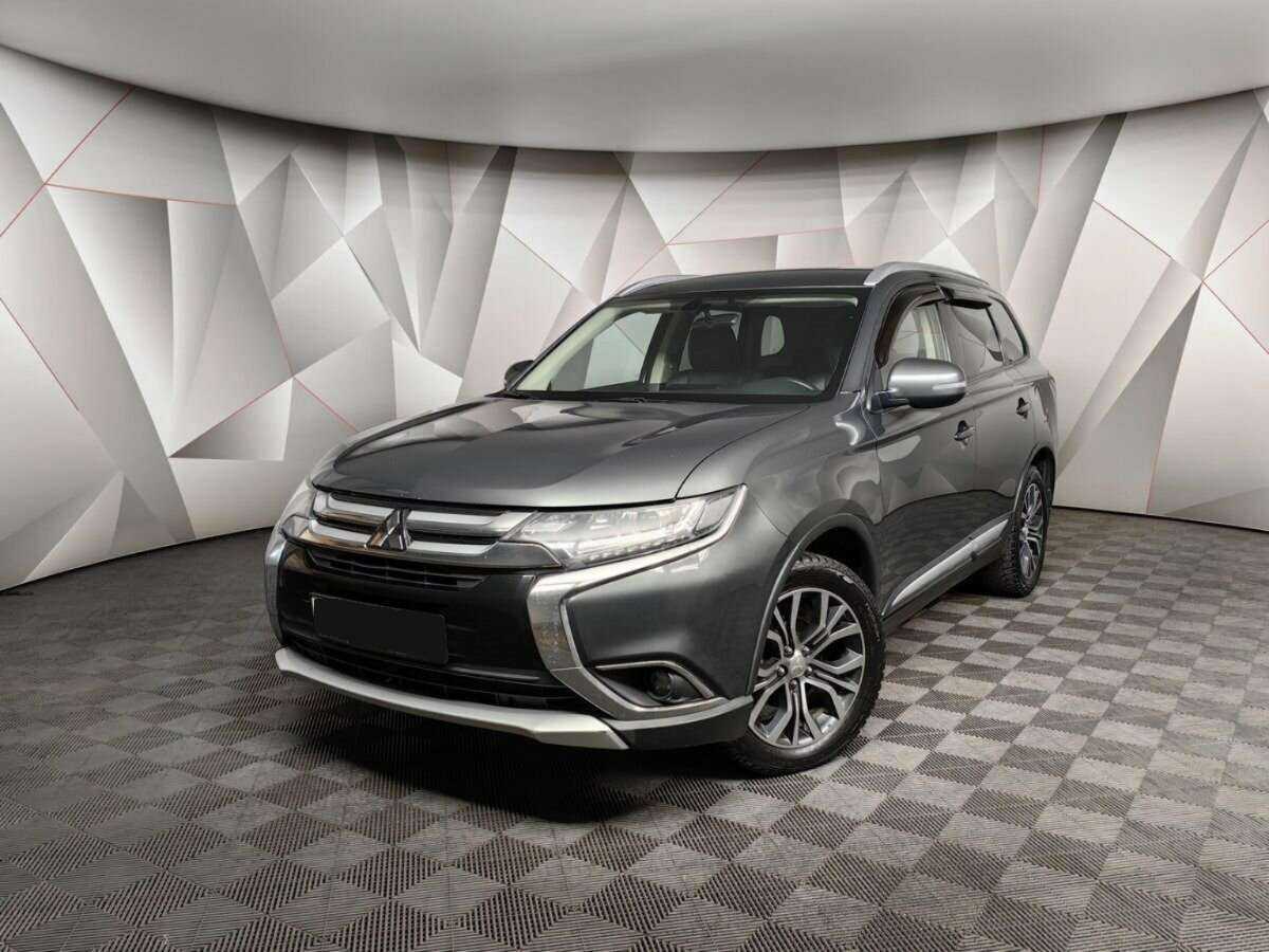 Mitsubishi Outlander 2017 года с пробегом. Посмотреть фото