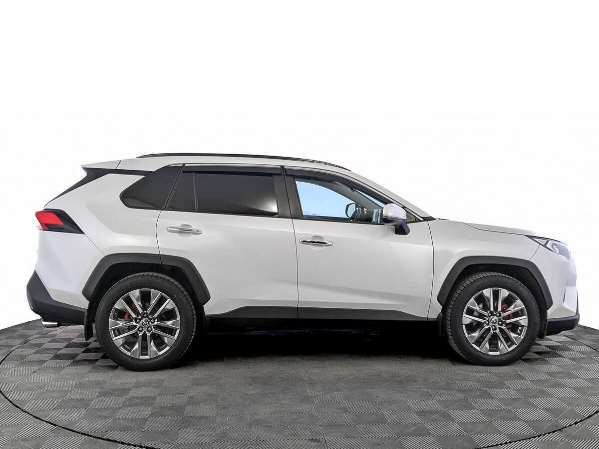 Toyota RAV4 2019 года с пробегом. Фото: #3