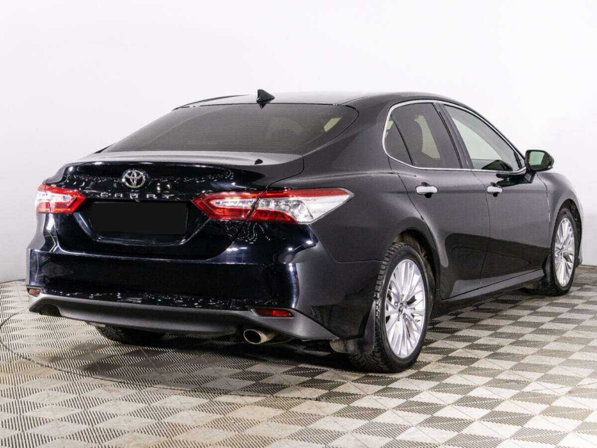 Toyota Camry 2018 года с пробегом. Фото: #4