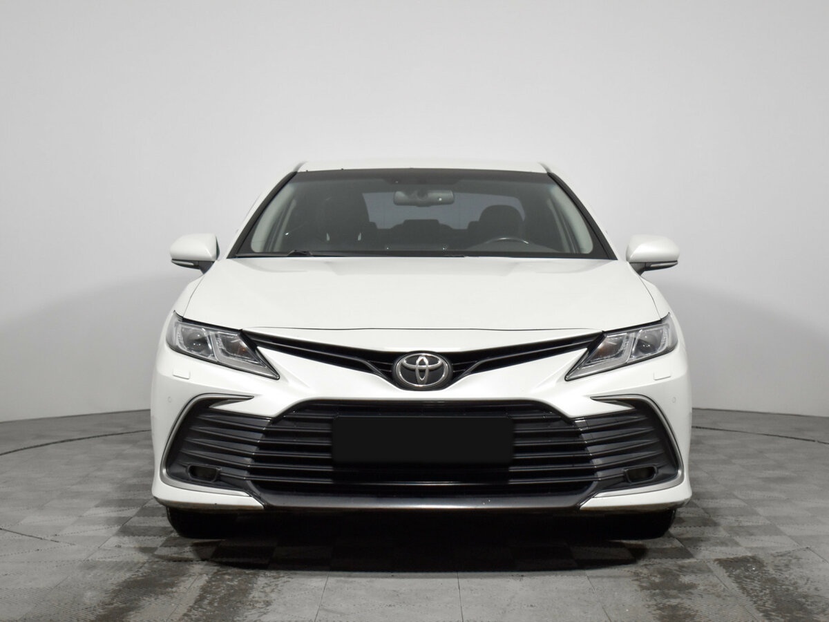 Toyota Camry 2022 года с пробегом. Фото: #1