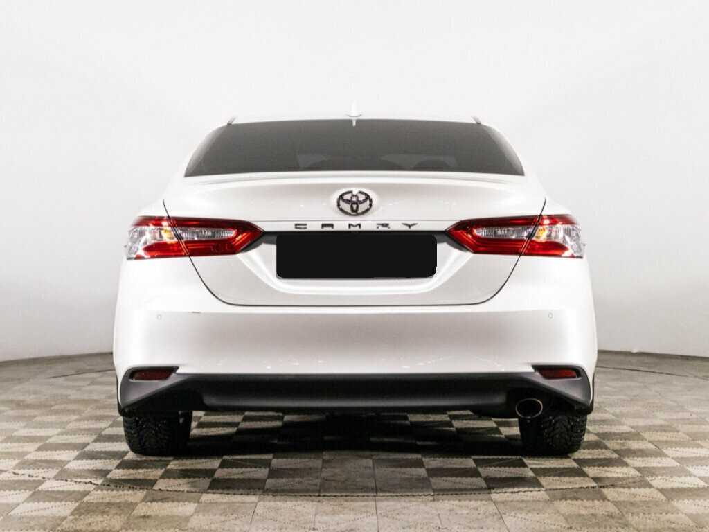 Toyota Camry 2018 года с пробегом. Фото: #5
