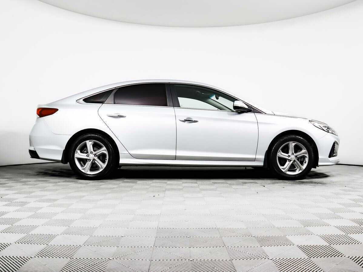 Hyundai Sonata 2018 года с пробегом. Фото: #3