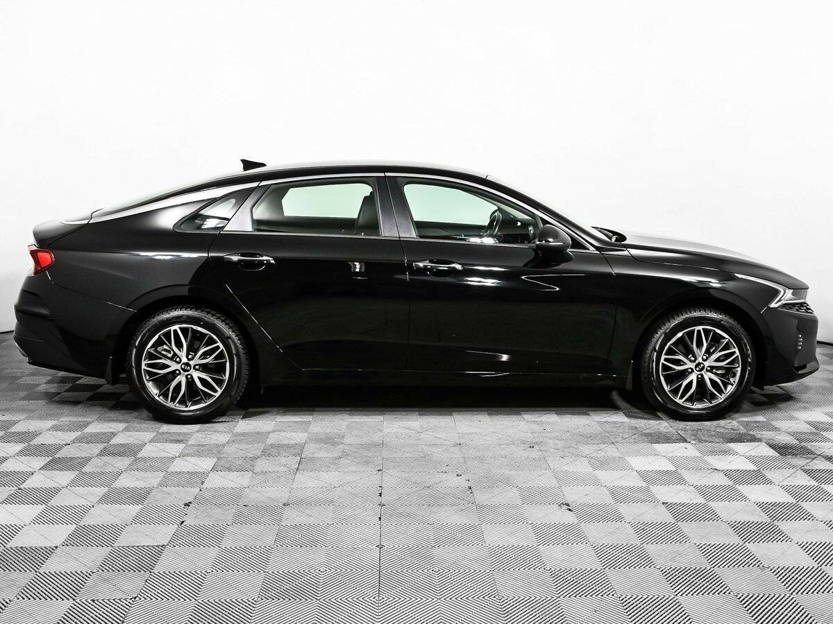 Kia K5 2021 года с пробегом. Фото: #3