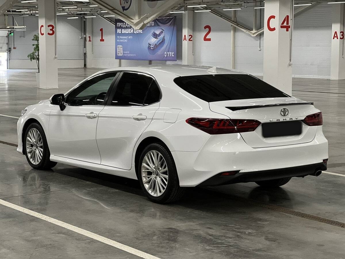Toyota Camry 2018 года с пробегом. Фото: #6