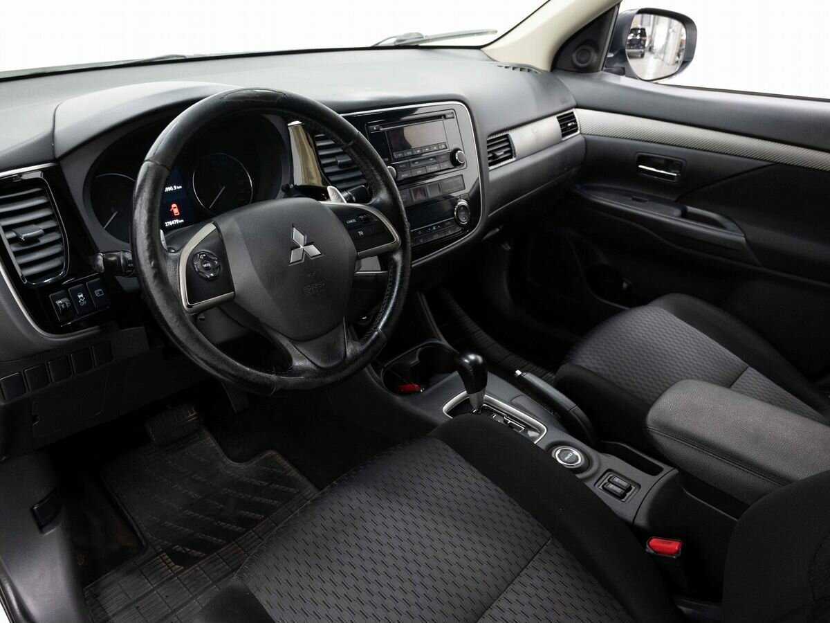 Mitsubishi Outlander 2012 года с пробегом. Фото: #8
