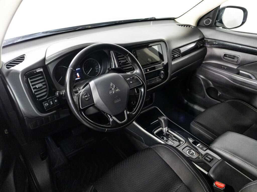 Mitsubishi Outlander 2019 года с пробегом. Фото: #10