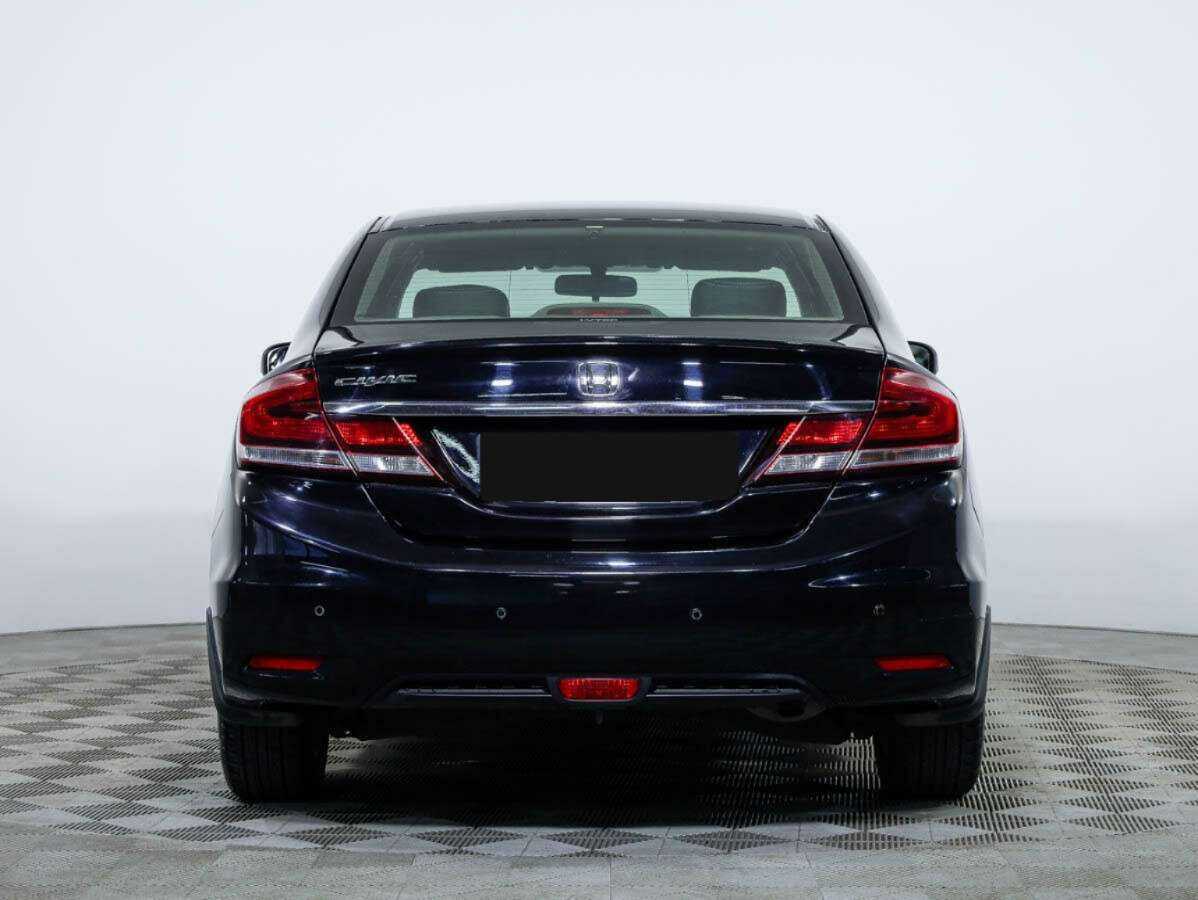 Honda Civic 2013 года с пробегом. Фото: #4