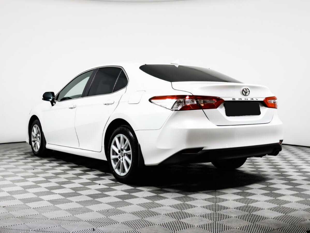 Toyota Camry 2021 года с пробегом. Фото: #6