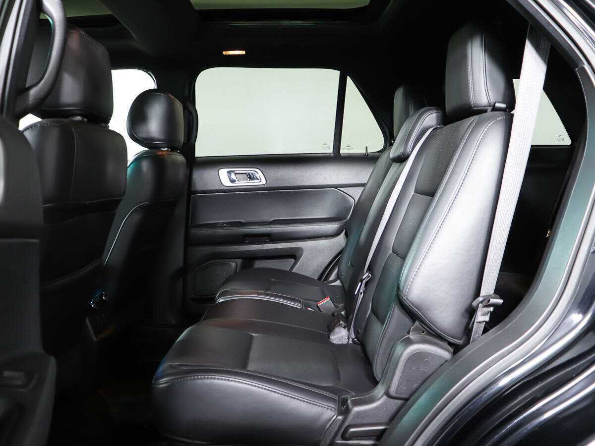 Ford Explorer 2015 года с пробегом. Фото: #9