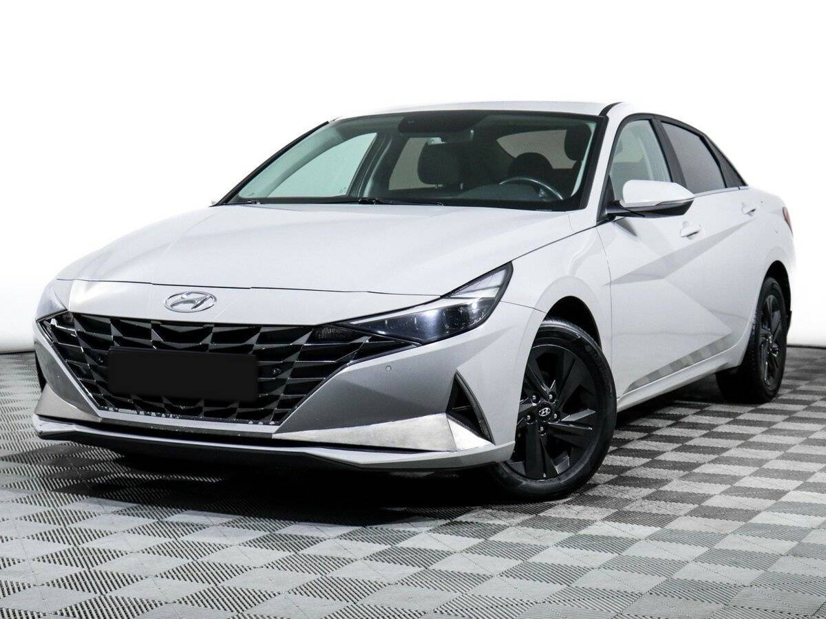 Hyundai Elantra 2021 года с пробегом. Посмотреть фото