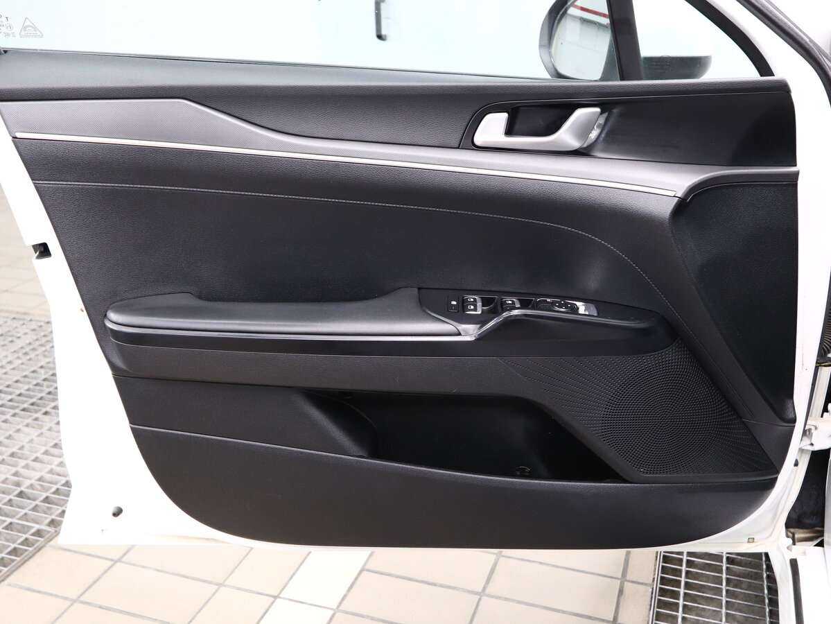 Kia K5 2021 года с пробегом. Фото: #6