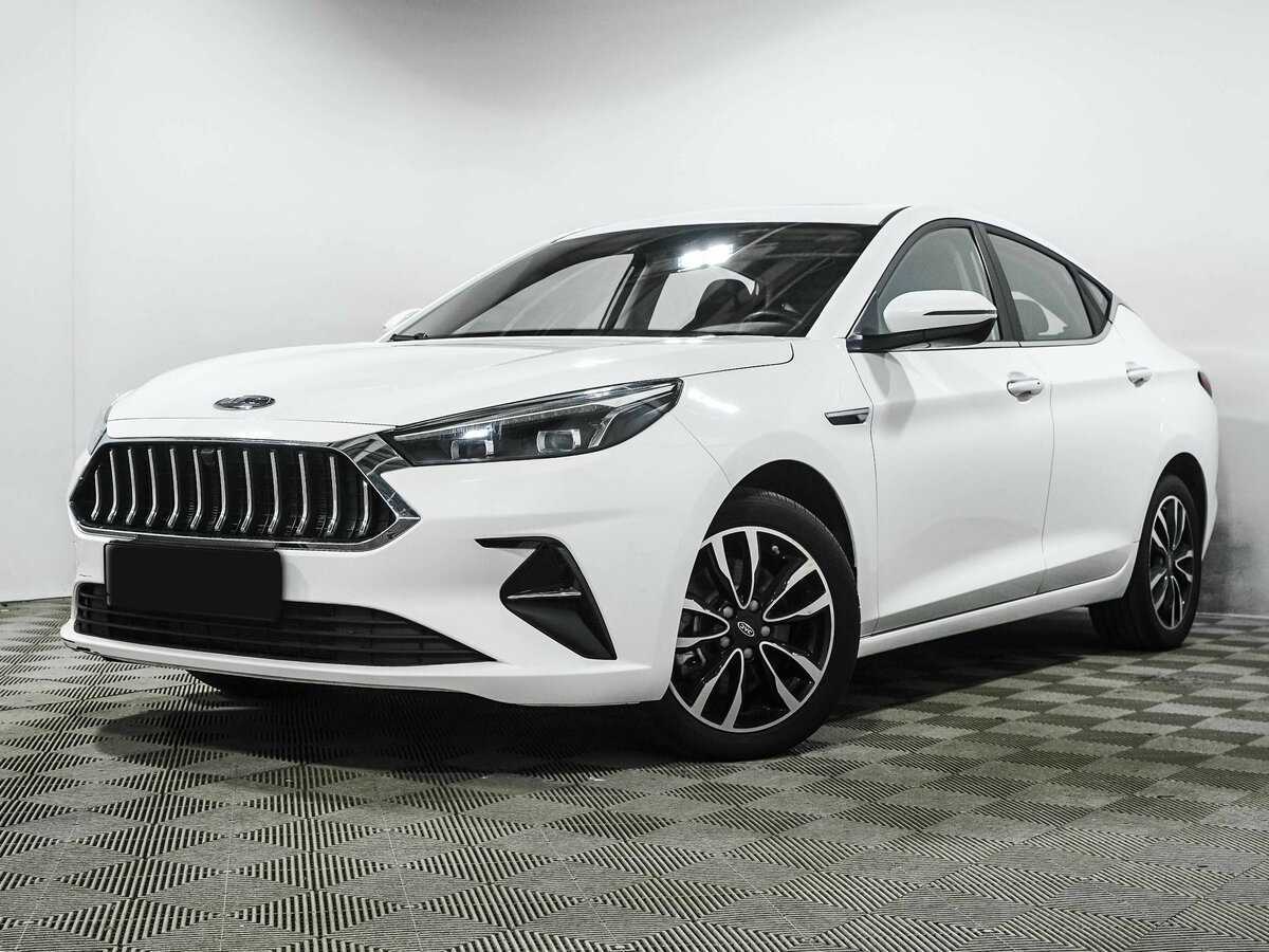 JAC J7 2023 года с пробегом. Посмотреть фото