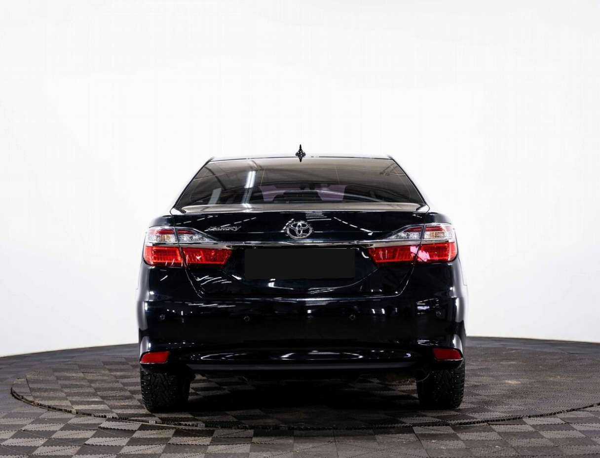 Toyota Camry 2018 года с пробегом. Фото: #4