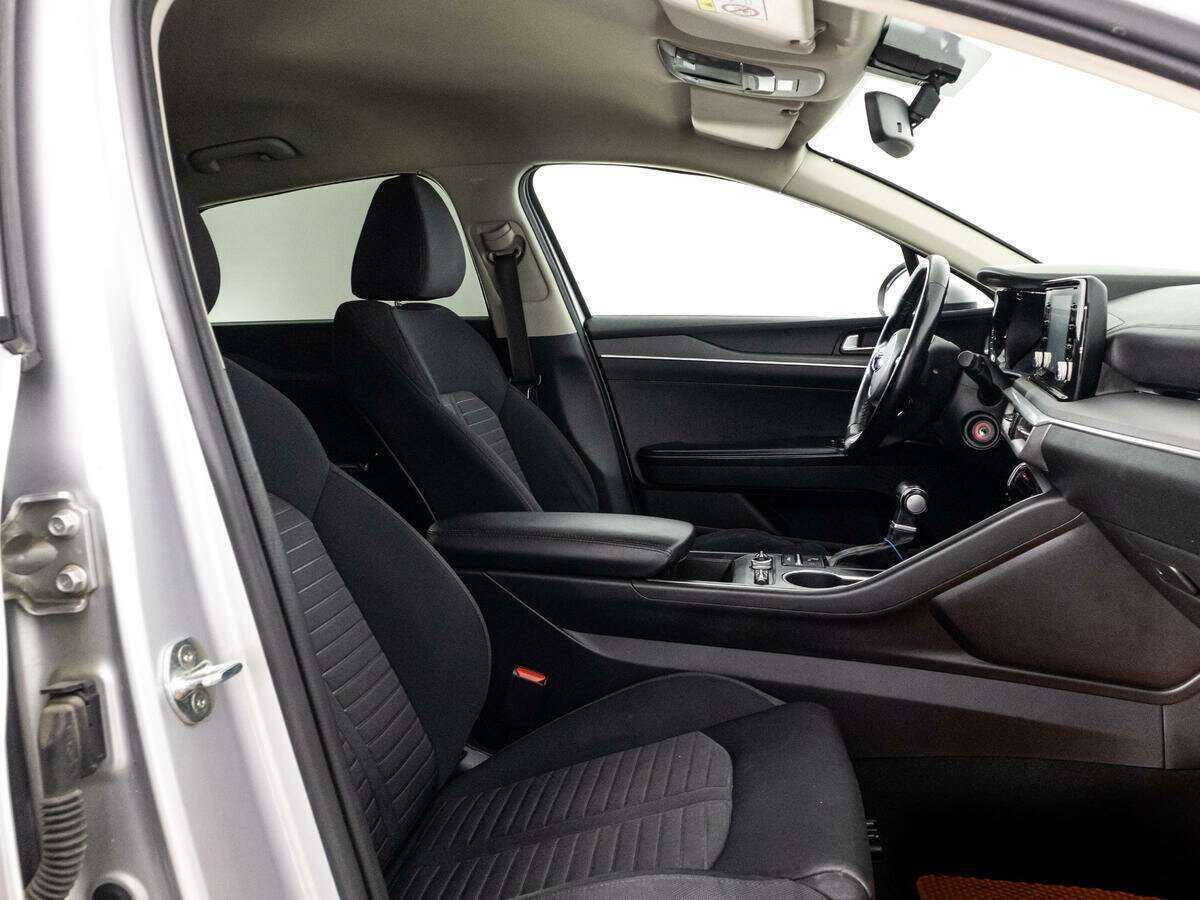 Kia K5 2020 года с пробегом. Фото: #9