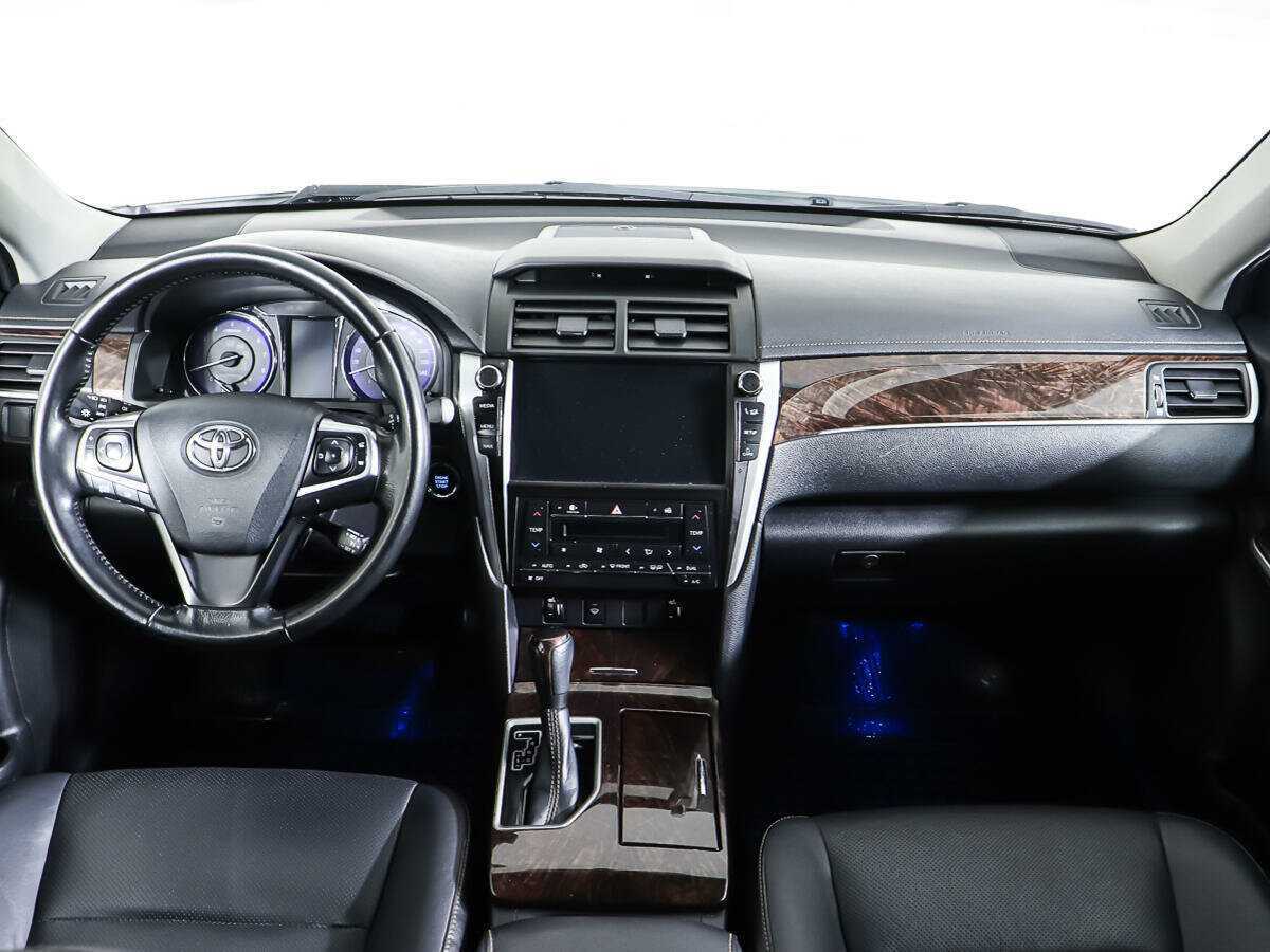 Toyota Camry 2017 года с пробегом. Фото: #10