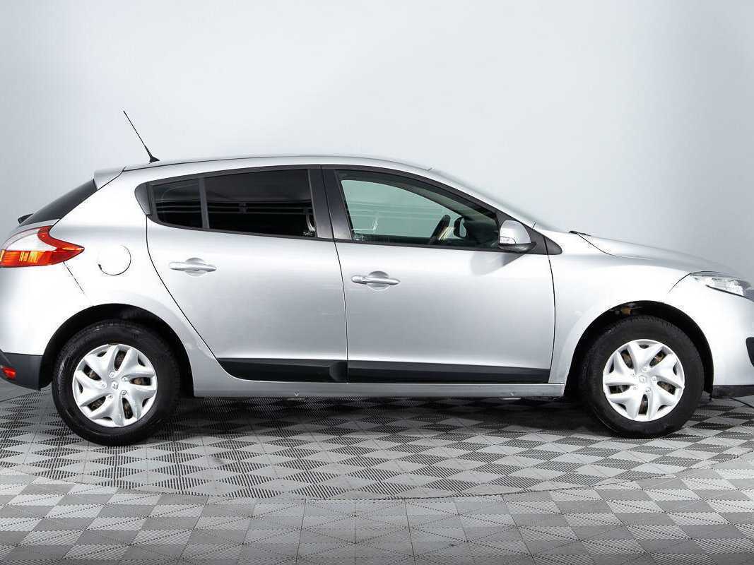 Renault Megane 2012 года с пробегом. Фото: #3