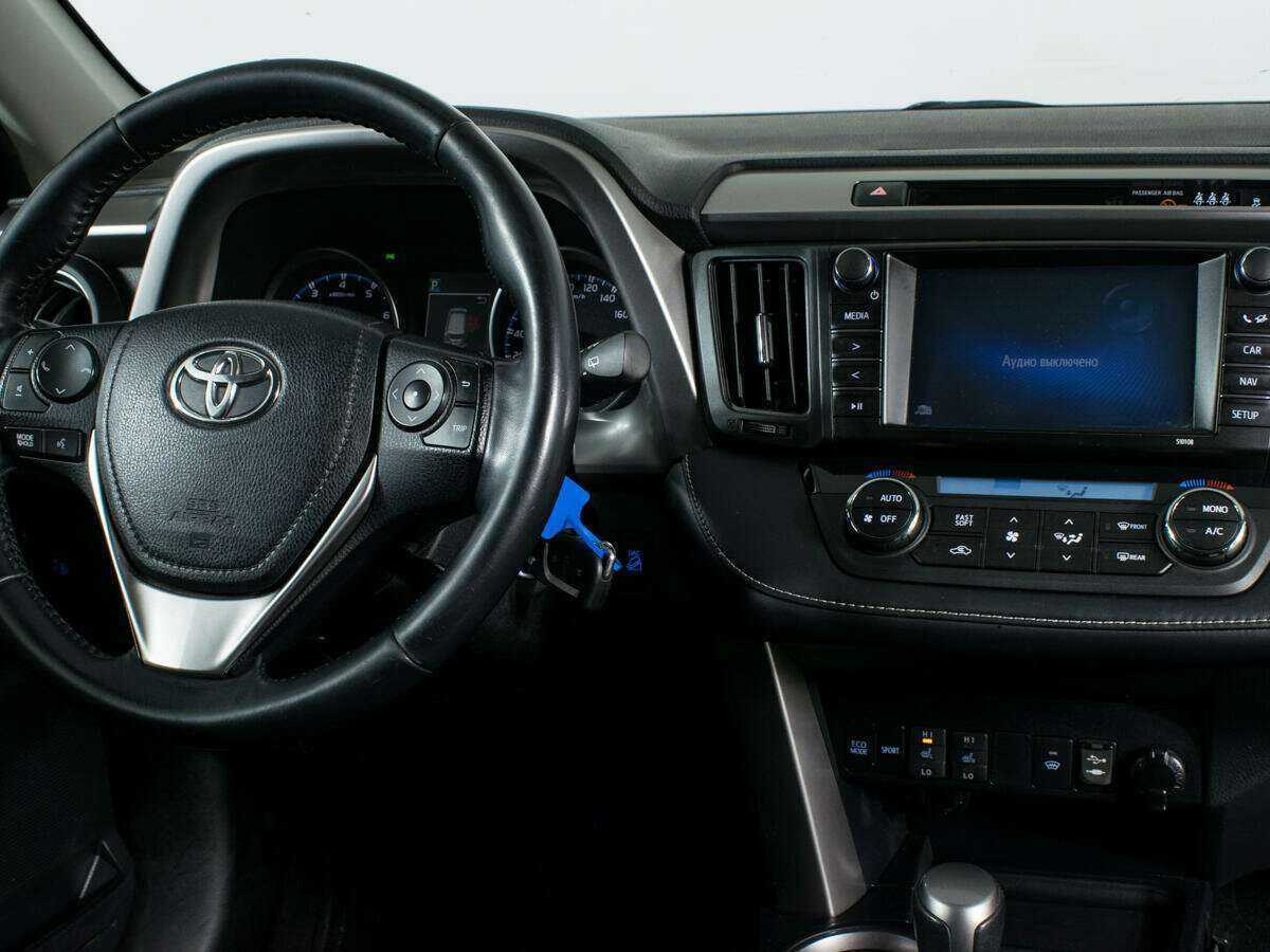 Toyota RAV4 2017 года с пробегом. Фото: #10