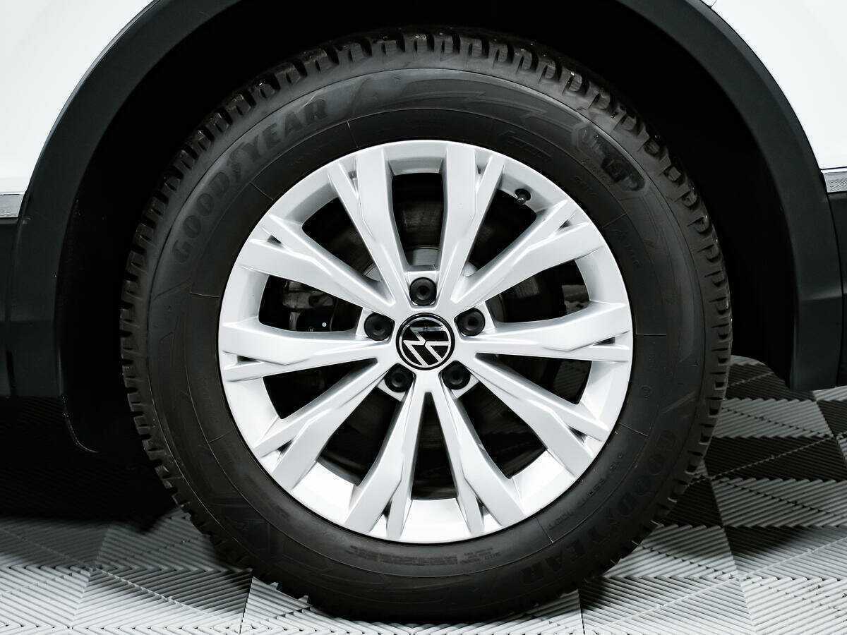 Volkswagen Tiguan 2021 года с пробегом. Фото: #13