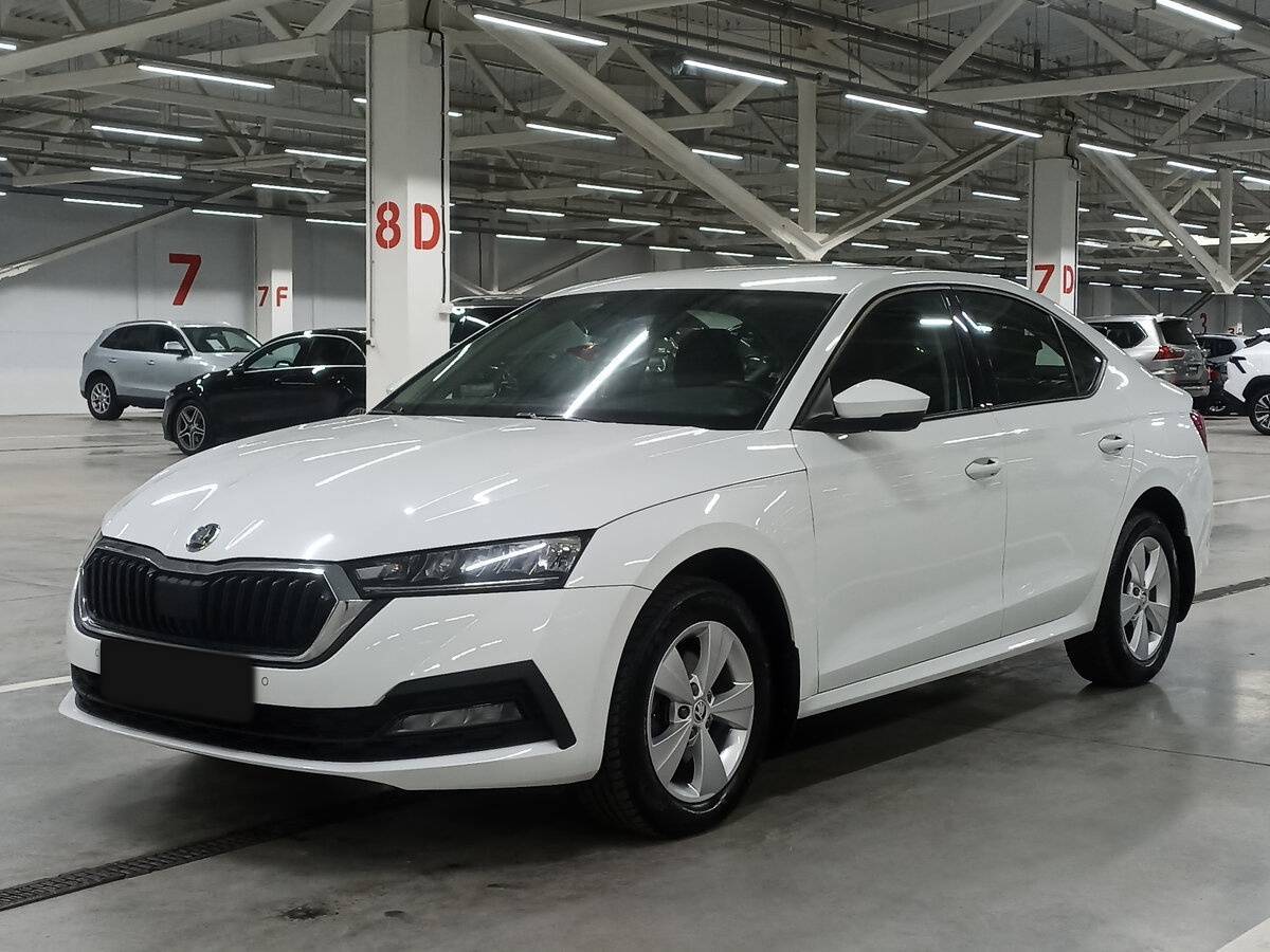 Skoda Octavia 2021 года с пробегом. Посмотреть фото