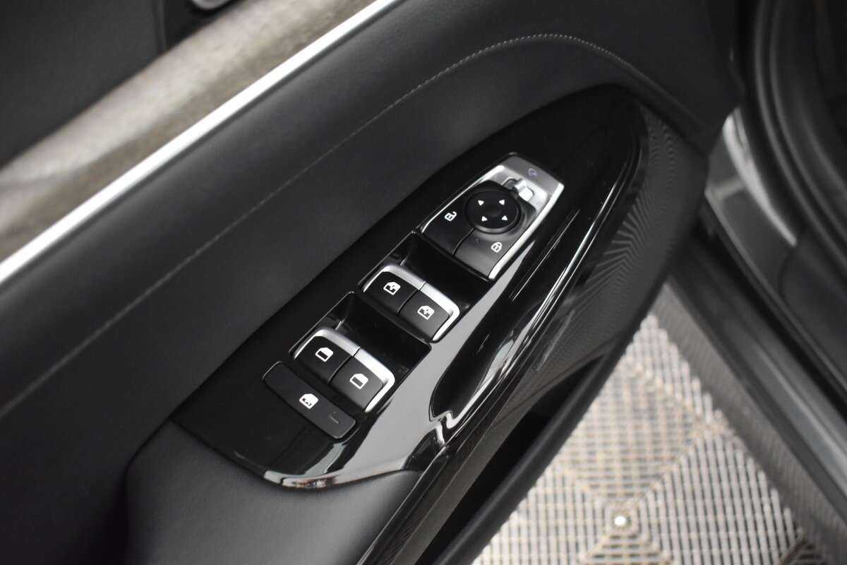 Kia K5 2021 года с пробегом. Фото: #7