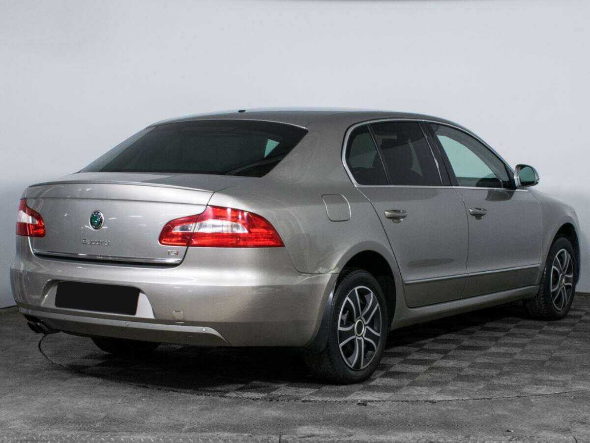 Skoda Superb 2013 года с пробегом. Фото: #4
