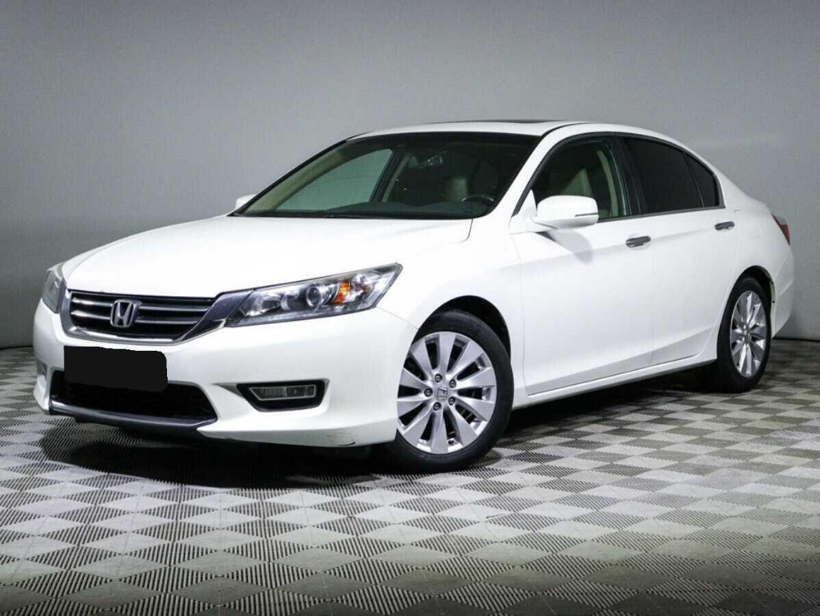 Honda Accord 2012 года с пробегом. Фото: #0