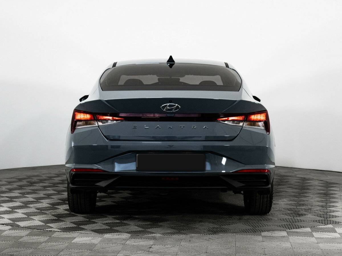 Hyundai Elantra 2021 года с пробегом. Фото: #6