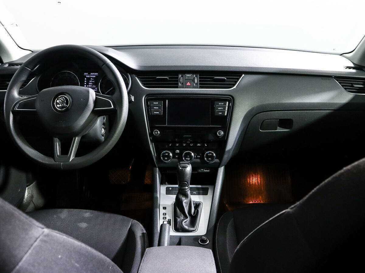 Skoda Octavia 2019 года с пробегом. Фото: #11