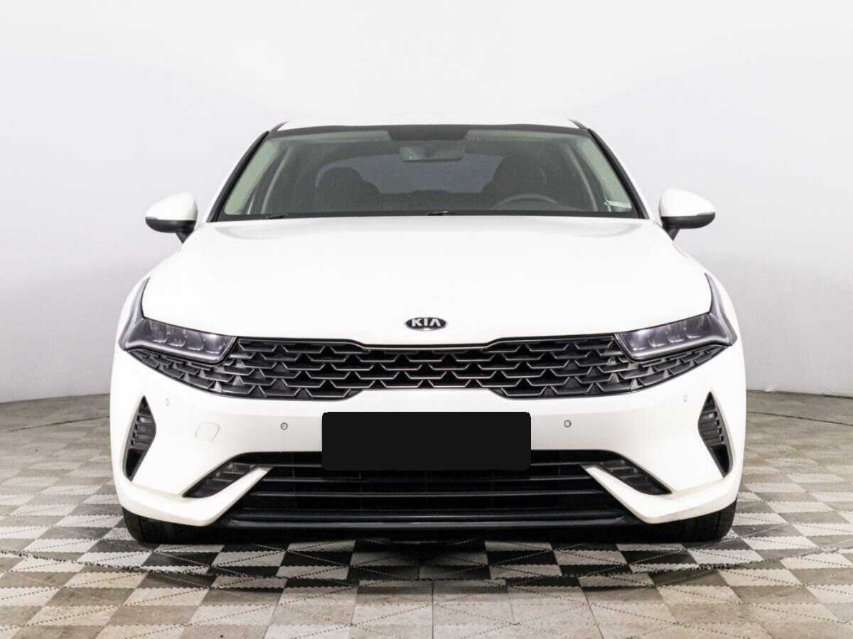 Kia K5 2021 года с пробегом. Фото: #1