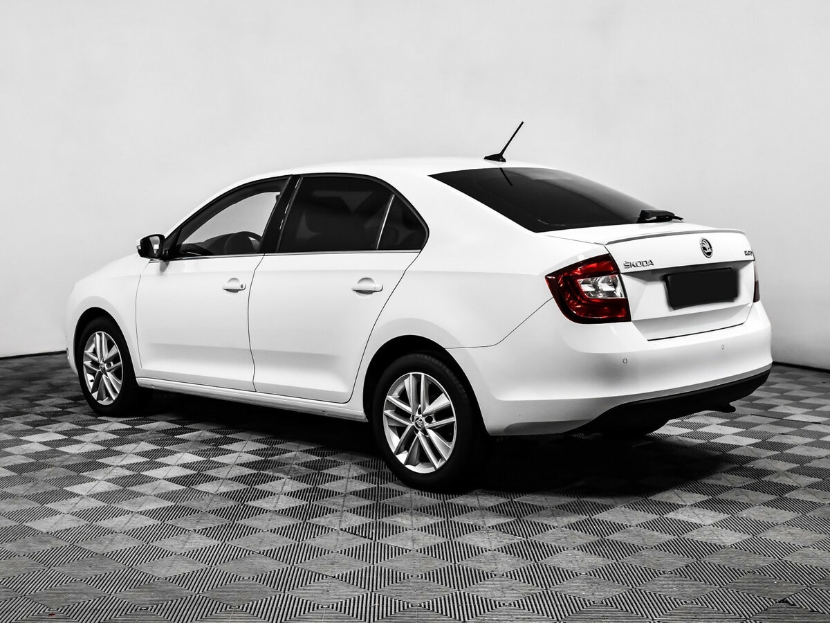 Skoda Rapid 2018 года с пробегом. Фото: #5