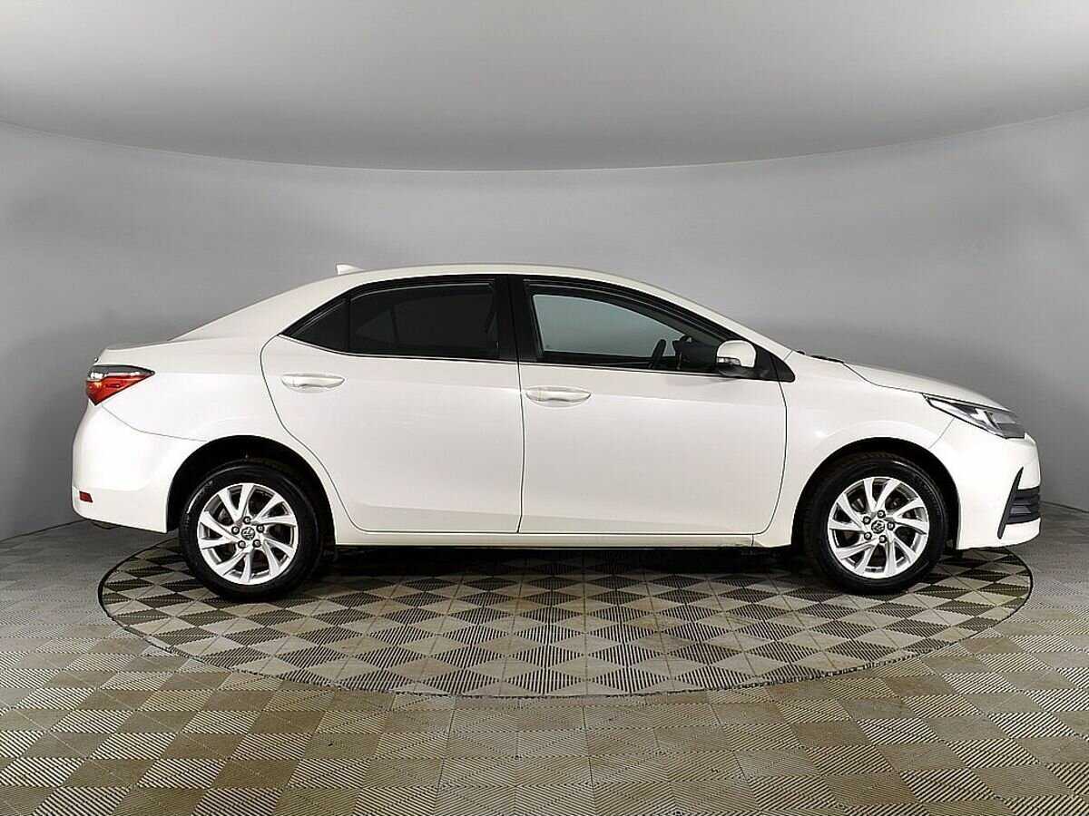 Toyota Corolla 2017 года с пробегом. Фото: #4
