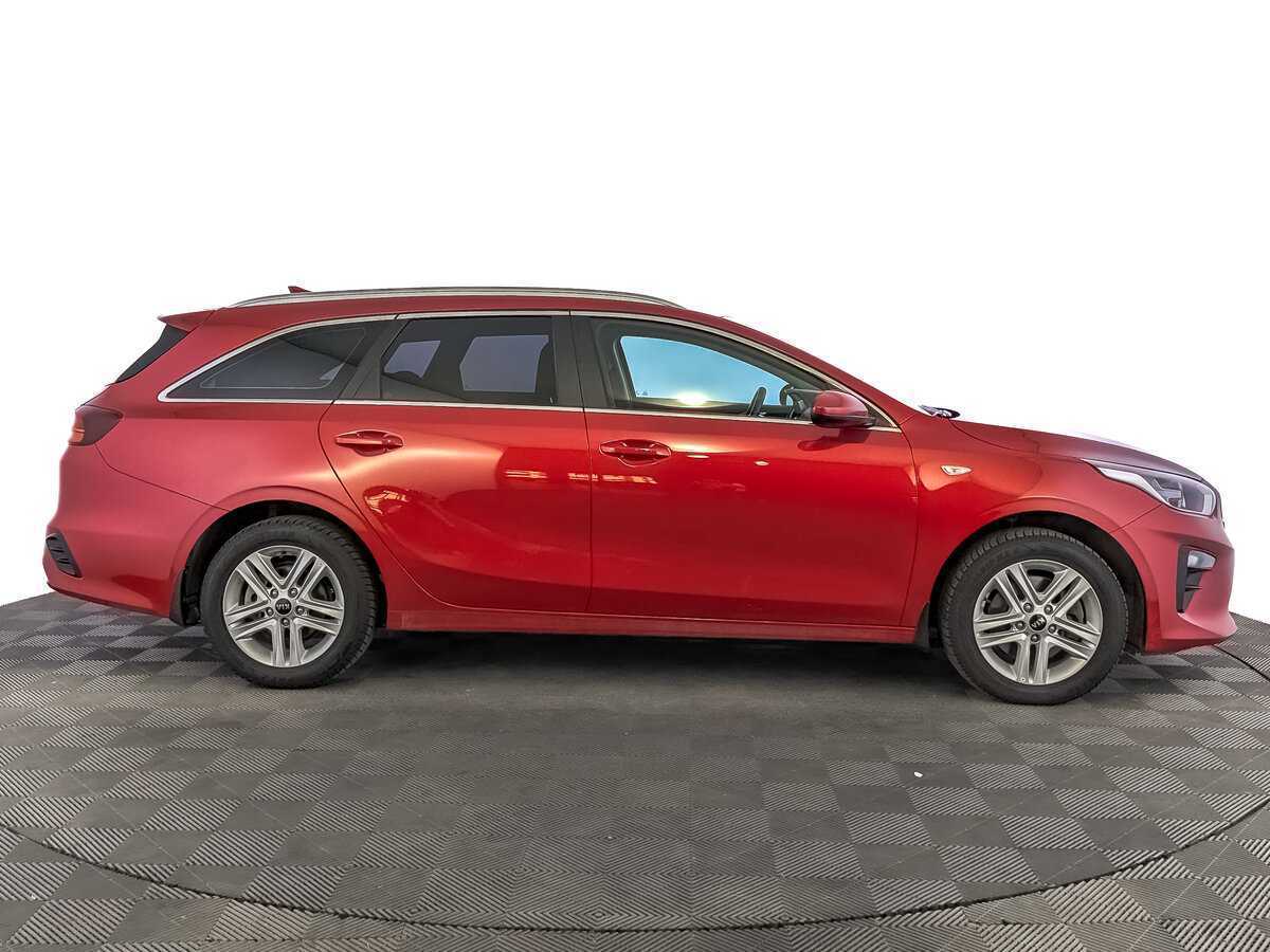 Kia Ceed 2021 года с пробегом. Фото: #3