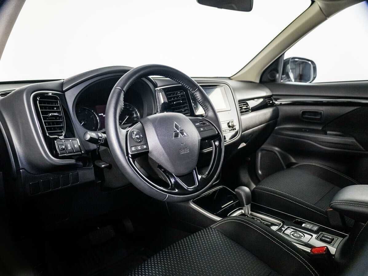 Mitsubishi Outlander 2020 года с пробегом. Фото: #9
