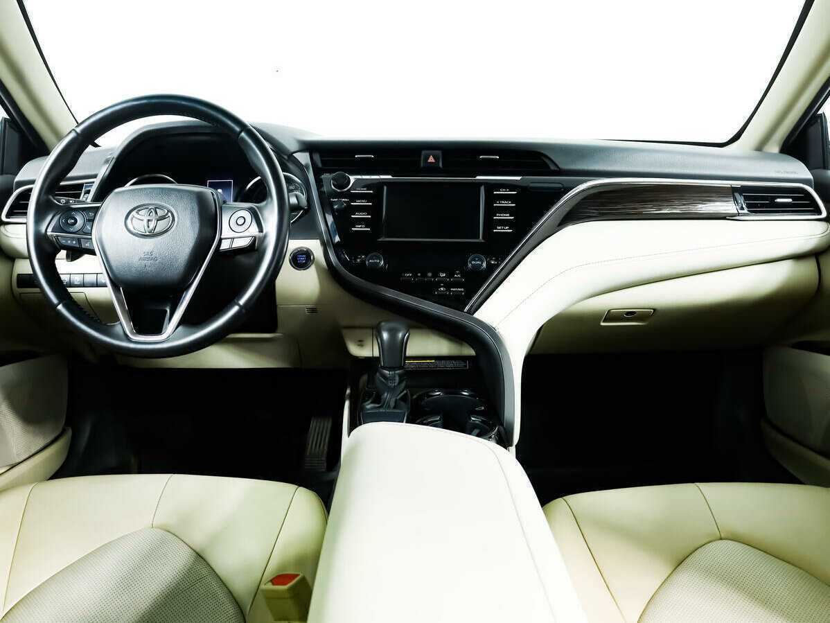 Toyota Camry 2019 года с пробегом. Фото: #10