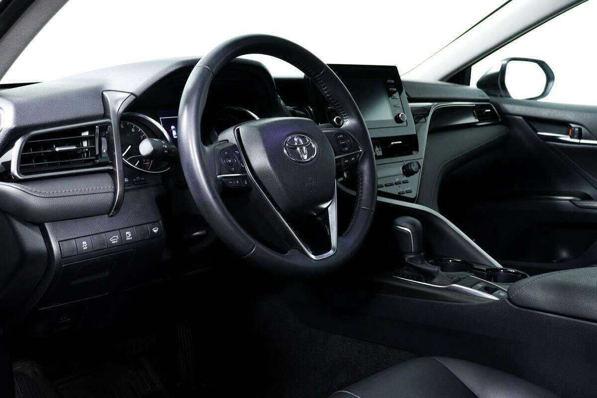 Toyota Camry 2021 года с пробегом. Фото: #12