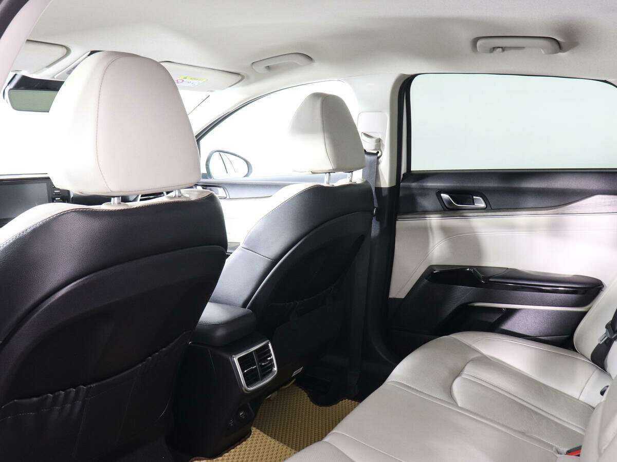 Kia K5 2021 года с пробегом. Фото: #11