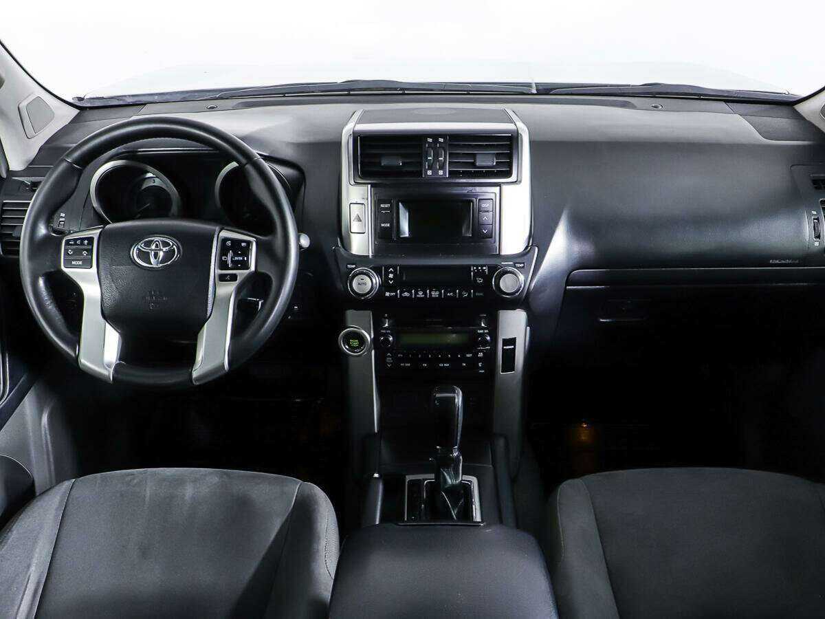 Toyota Land Cruiser Prado 2012 года с пробегом. Фото: #10
