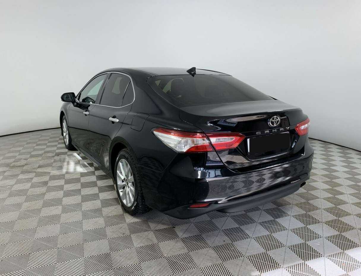 Toyota Camry 2019 года с пробегом. Фото: #6