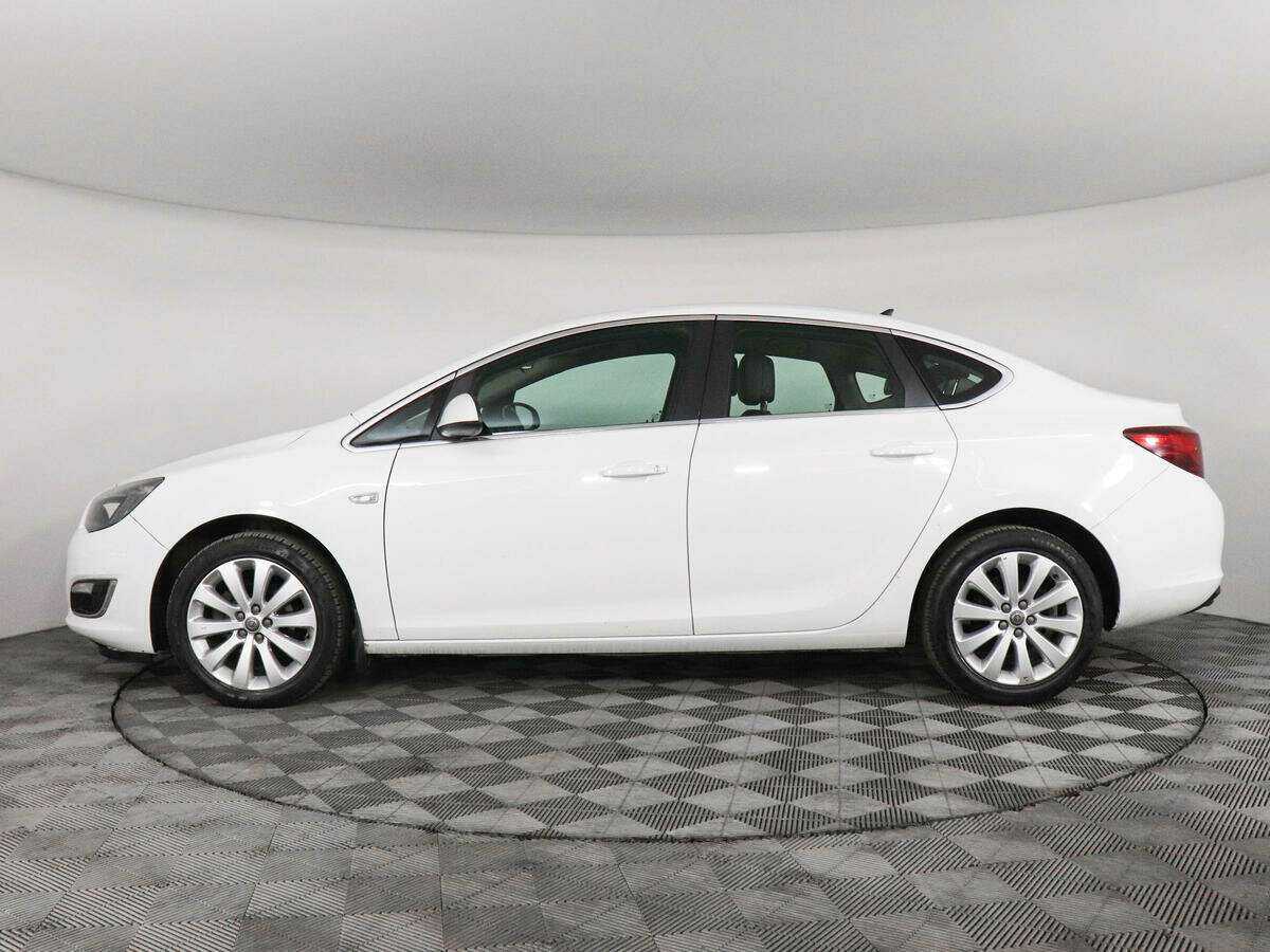 Opel Astra 2014 года с пробегом. Фото: #7