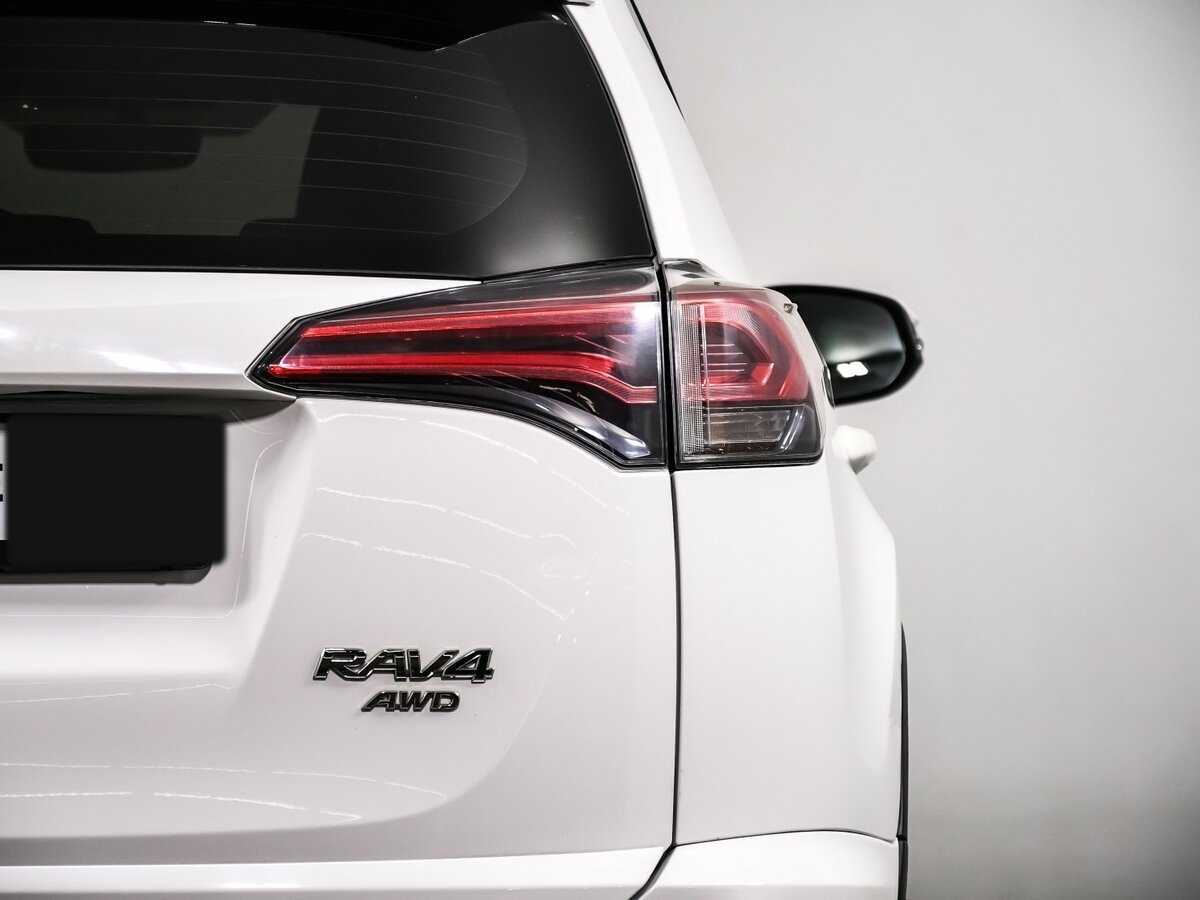 Toyota RAV4 2017 года с пробегом. Фото: #14