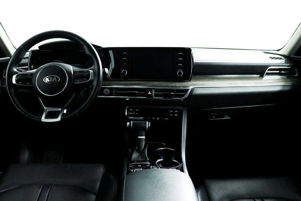 Kia K5 2021 года с пробегом. Фото: #10