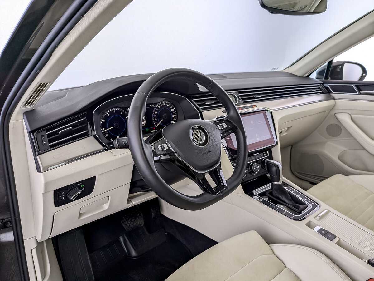 Volkswagen Passat 2017 года с пробегом. Фото: #15