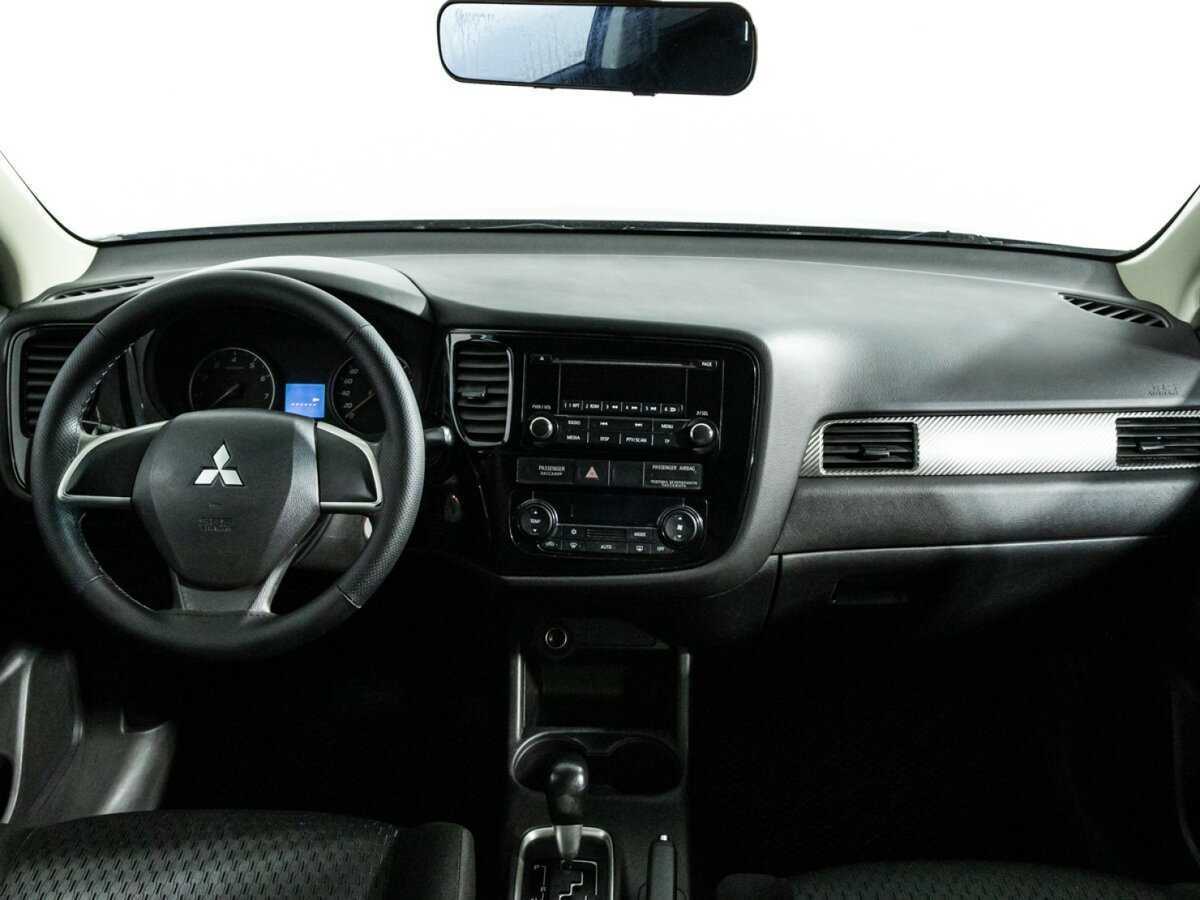 Mitsubishi Outlander 2013 года с пробегом. Фото: #12