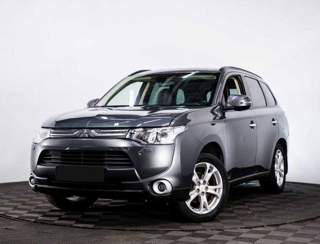 Mitsubishi Outlander 2013 года с пробегом. Посмотреть фото