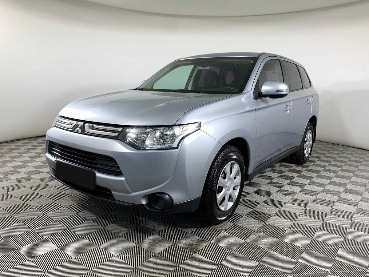 Mitsubishi Outlander 2013 года с пробегом. Посмотреть фото